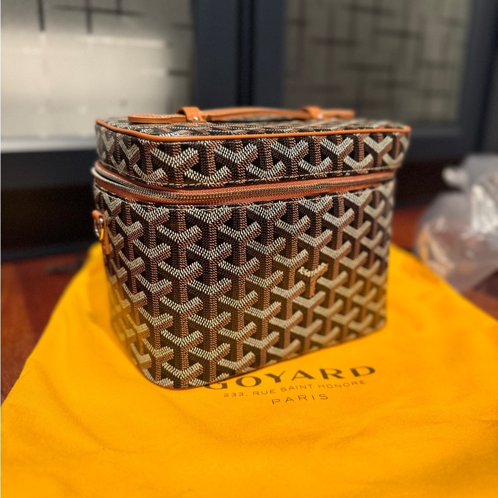 Goyard Black and White Cosmetic Bag